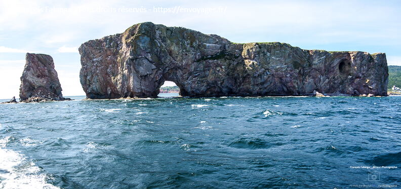 Fsai150901_011-Quebec-Ile_Bonaventure.jpg