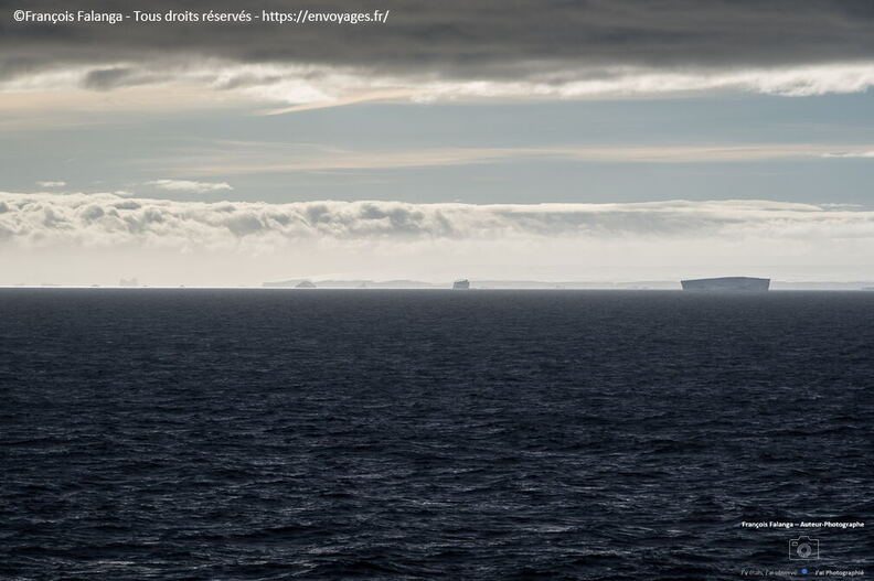 Fsai221229_Antartique-Baie-Espoire_07.jpg