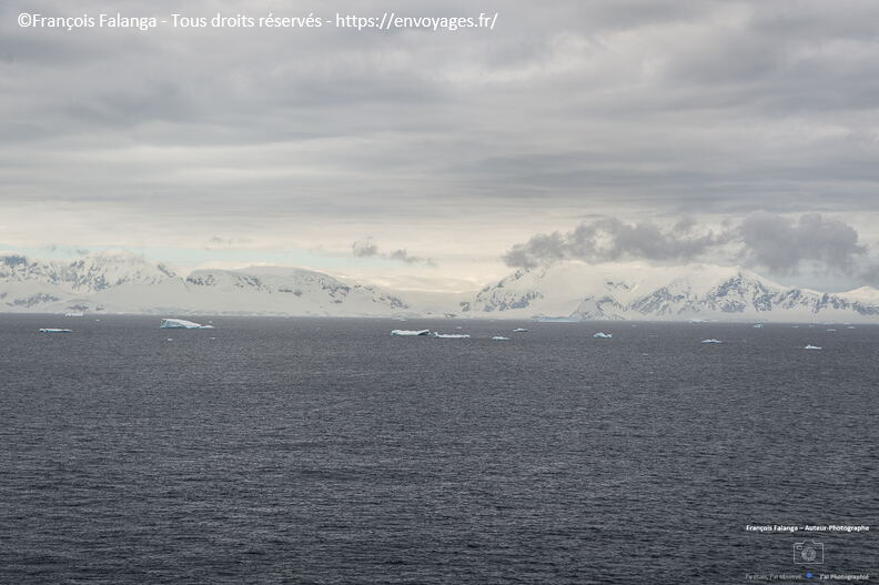 Fsai221230_Antarctique-Baie-Charlotte_002.jpg
