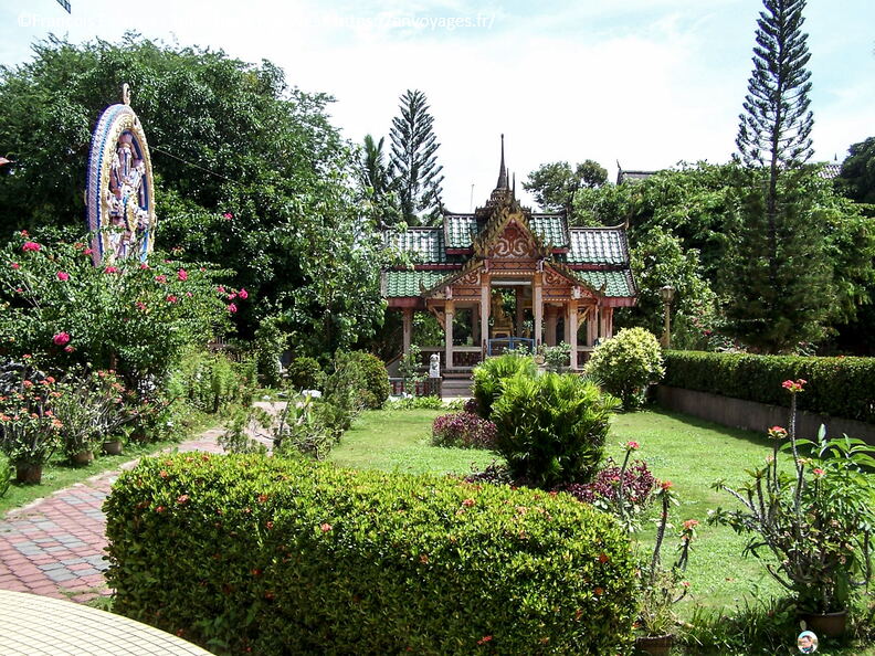 Fsai060712_Malaisie-Kota_Bharu-Bouddha_couche_11.jpg