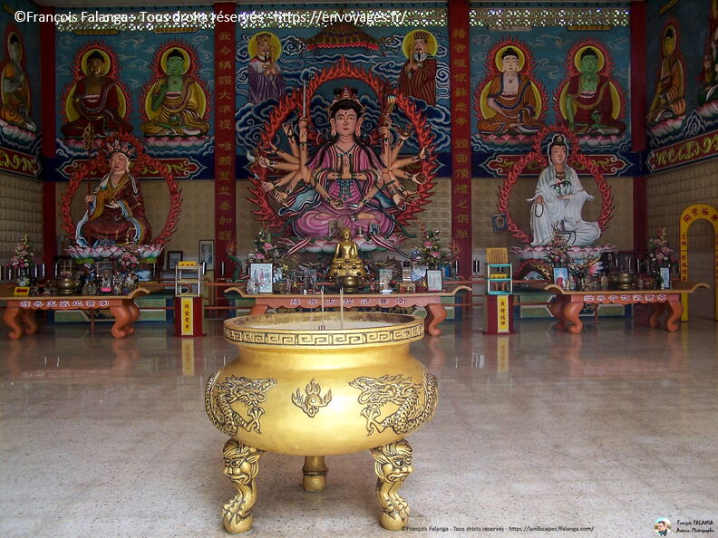 Fsai060712_Malaisie-Kota_Bharu-Bouddha_couche_15.jpg