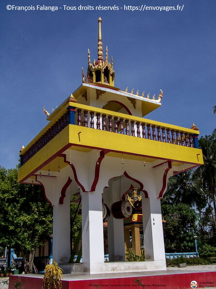 Fsai060712_Malaisie-Kota_Bharu-Bouddha_debout_04.jpg