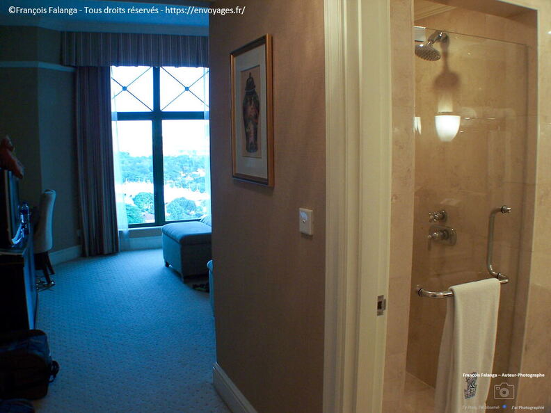 Fsai070729_Malaisie-West_Malaysia-KL_Ritz_Carlton_Room_115.jpg