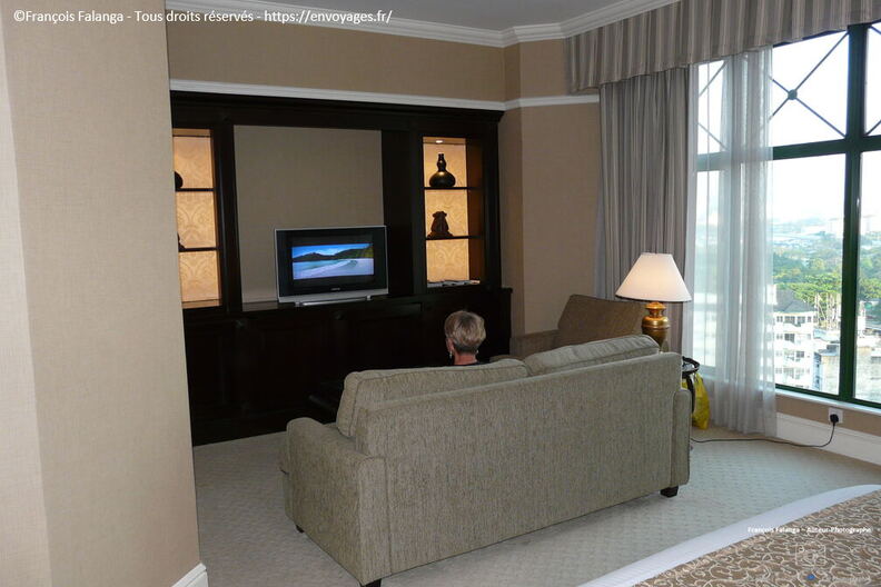 Fsai080730_Malaisie-KL-Ritz-chambre_08.jpg