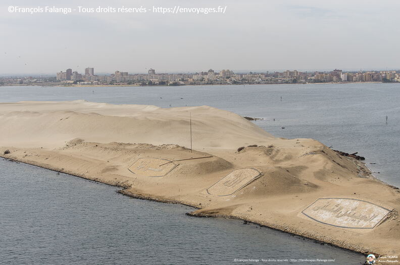 Fsai171211_101-Egypte-CanaldeSuez.jpg