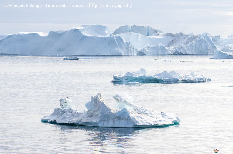 Fsai190821_072-IllulisatIcebergs.jpg
