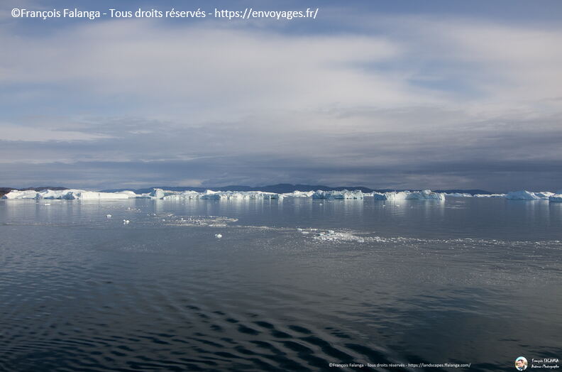 Fsai190821_115-IllulisatIcebergs.jpg